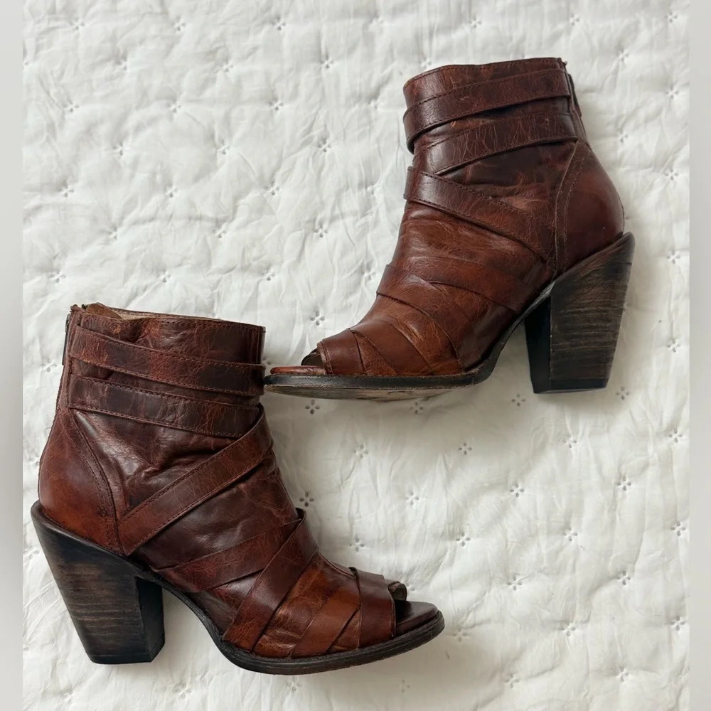 Freebird by Steven Joker Cognac Brown Leather Booties Open Toe Women’s Size 8